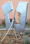 Fenêtre ouverte sur jardin 2018, feuilles d’aluminium rivetées.